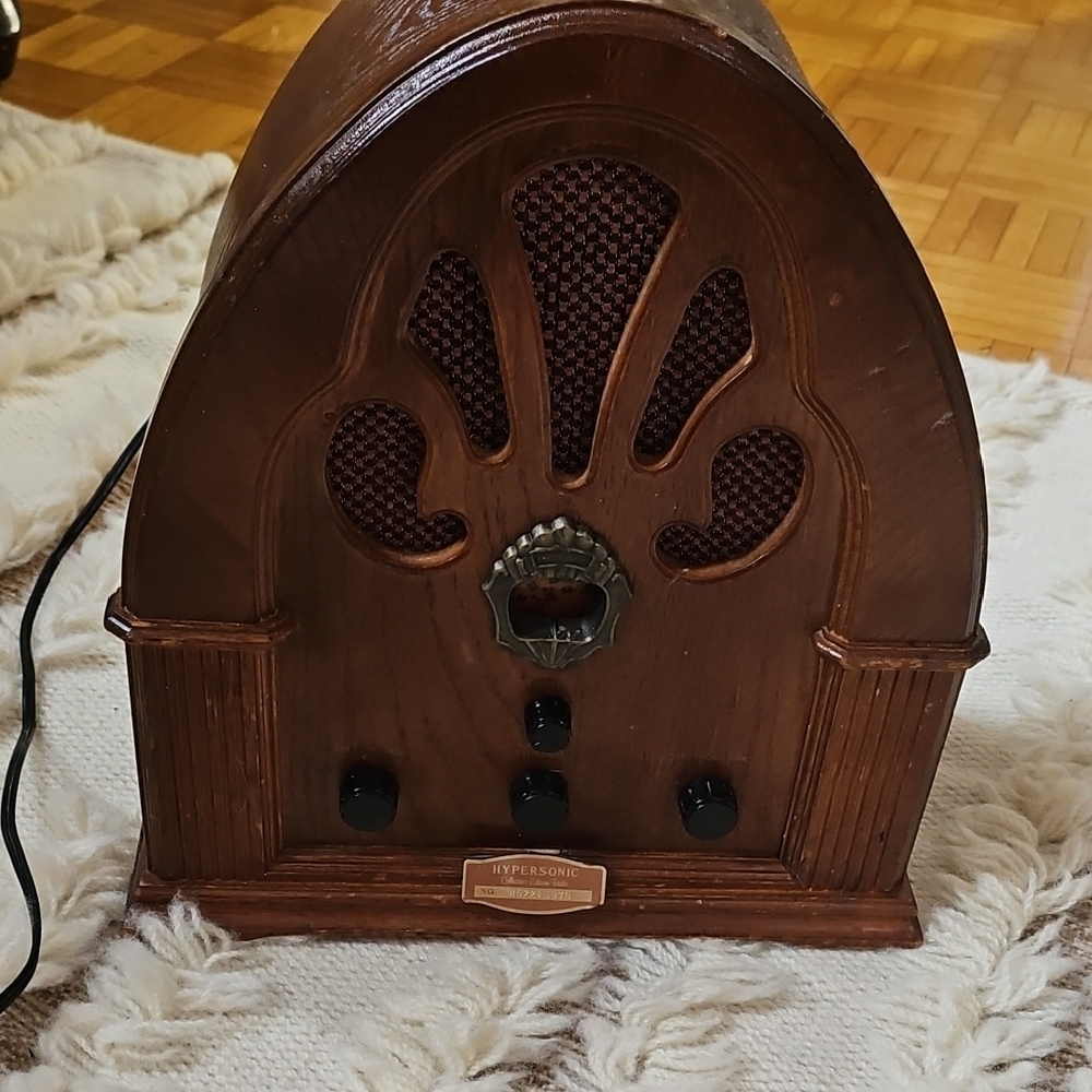 Vintage Brown and Black Cathedral Style Radio with Decorative Grille Working